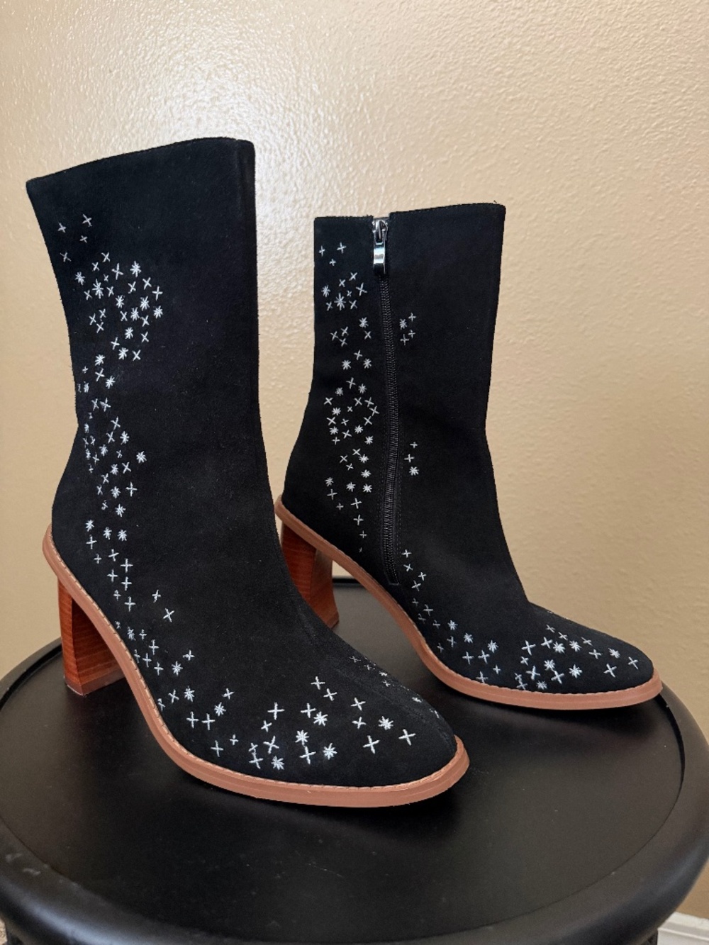 Teleport Stella Boot Size 9 in Black